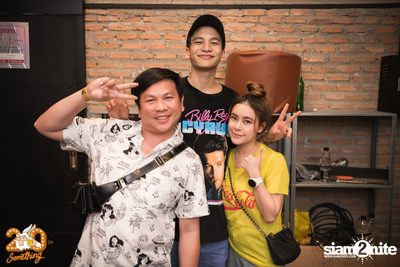 Phum Viphurit at 20Something Bar — photo 110