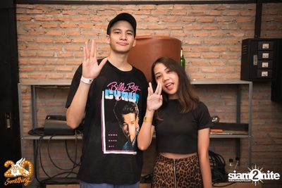 Phum Viphurit at 20Something Bar — photo 112