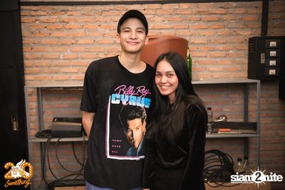 Phum Viphurit at 20Something Bar — photo 113