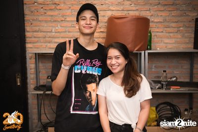 Phum Viphurit at 20Something Bar — photo 115