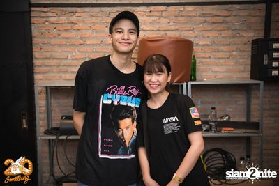 Phum Viphurit at 20Something Bar — photo 118