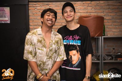 Phum Viphurit at 20Something Bar — photo 127