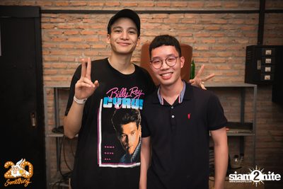 Phum Viphurit at 20Something Bar — photo 133