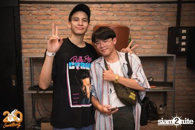 Phum Viphurit at 20Something Bar — photo 137
