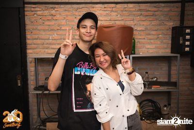 Phum Viphurit at 20Something Bar — photo 138