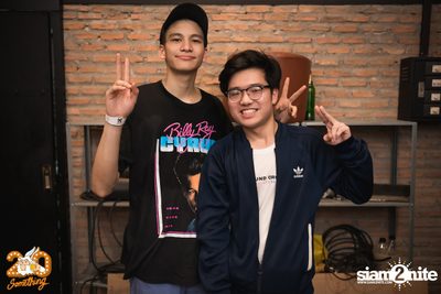 Phum Viphurit at 20Something Bar — photo 141