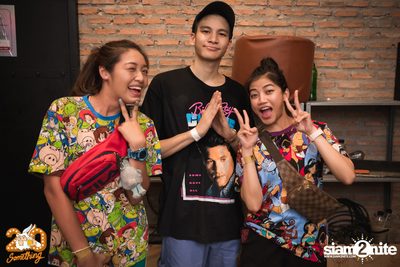 Phum Viphurit at 20Something Bar — photo 145