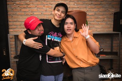 Phum Viphurit at 20Something Bar — photo 150