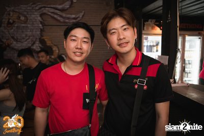 Phum Viphurit at 20Something Bar — photo 155