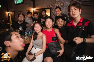 Phum Viphurit at 20Something Bar — photo 157