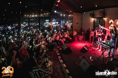 Whal & Dolph x Moving and Cut at 20Something Bar — photo 11