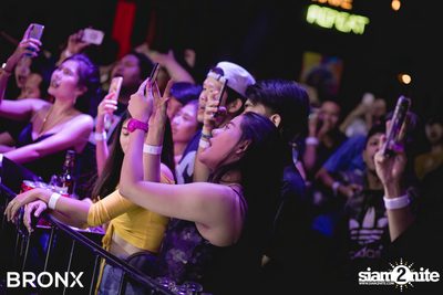 Retrospect ที่ บรองซ์ — photo 74