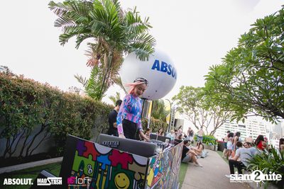 Splash Pool Party x Hooters at Aloft Bangkok — photo 4