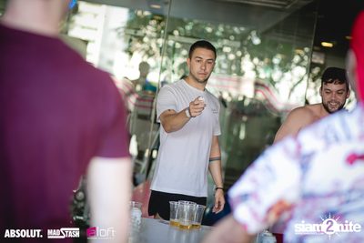 Splash Pool Party x Hooters at Aloft Bangkok — photo 8