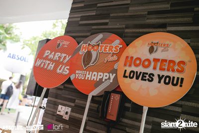 Splash Pool Party x Hooters at Aloft Bangkok — photo 15