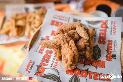 Splash Pool Party x Hooters at Aloft Bangkok — photo 17