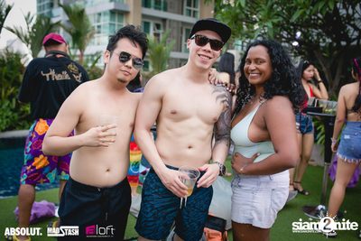 Splash Pool Party x Hooters at Aloft Bangkok — photo 28