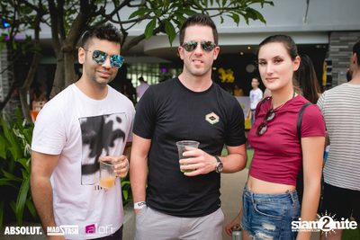 Splash Pool Party x Hooters at Aloft Bangkok — photo 39