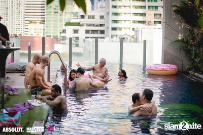 Splash Pool Party x Hooters at Aloft Bangkok — photo 49