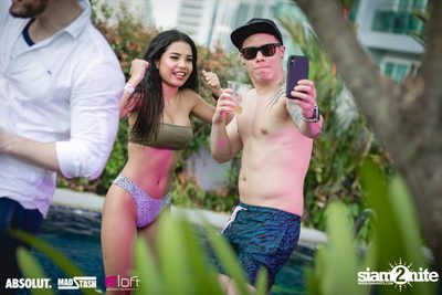 Splash Pool Party x Hooters at Aloft Bangkok — photo 79