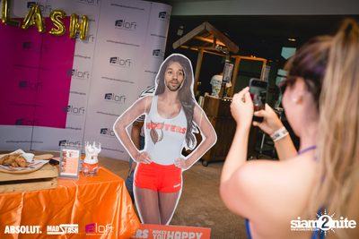 Splash Pool Party x Hooters at Aloft Bangkok — photo 88