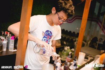 Splash Pool Party x Hooters at Aloft Bangkok — photo 115