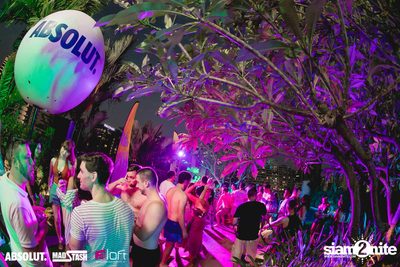 Splash Pool Party x Hooters at Aloft Bangkok — photo 122