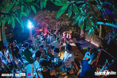 Splash Pool Party x Hooters at Aloft Bangkok — photo 128