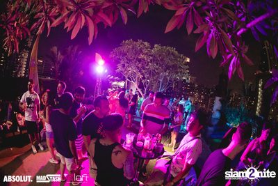 Splash Pool Party x Hooters at Aloft Bangkok — photo 129