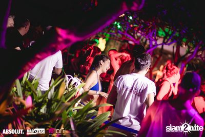 Splash Pool Party x Hooters at Aloft Bangkok — photo 144