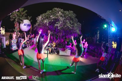 Splash Pool Party x Hooters at Aloft Bangkok — photo 146