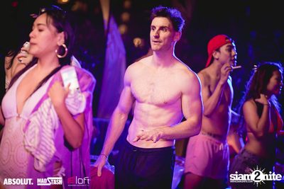 Splash Pool Party x Hooters at Aloft Bangkok — photo 152