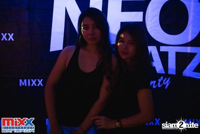Neon BeatZ Party at MIXX Bangkok — photo 8