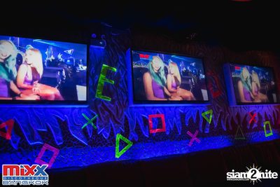 Neon BeatZ Party at MIXX Bangkok — photo 33