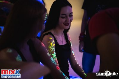 Neon BeatZ Party at MIXX Bangkok — photo 43