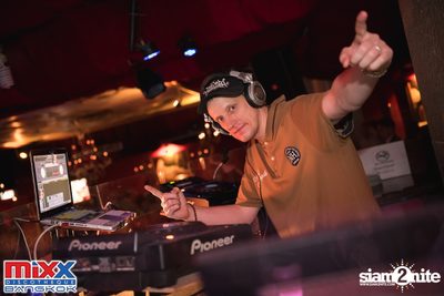 Neon BeatZ Party at MIXX Bangkok — photo 84