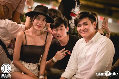 Greasy Cafe ที่ บีกิน บาร์ — photo 92