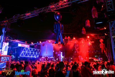 Songkran Space Splash Foam Party ที่ มัลดีฟ บาร์ เหม่งจ๋าย — photo 25