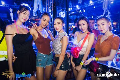 Songkran Space Splash Foam Party ที่ มัลดีฟ บาร์ เหม่งจ๋าย — photo 31