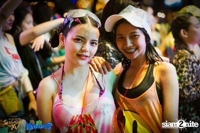 Songkran Space Splash Foam Party ที่ มัลดีฟ บาร์ เหม่งจ๋าย — photo 143