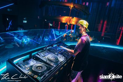 Sam Collins at The Club Khaosan — photo 26