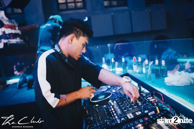 Jaden Bojsen at The Club Khaosan — photo 9