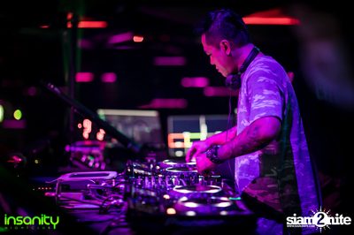 DJ Chen [Asian Invasion] ที่ อินเซนิตี้ ไนท์คลับ — photo 3