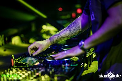 DJ Chen [Asian Invasion] ที่ อินเซนิตี้ ไนท์คลับ — photo 87