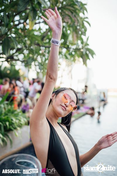 Splash Pool Party | SPLASH at Aloft — photo 9