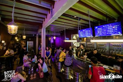 Grand Opening ที่ บ็อทเทิลร็อคเก็ต คราฟท์เบียร์บาร์ — photo 4