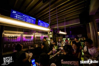 Grand Opening ที่ บ็อทเทิลร็อคเก็ต คราฟท์เบียร์บาร์ — photo 91