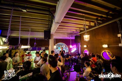 Grand Opening ที่ บ็อทเทิลร็อคเก็ต คราฟท์เบียร์บาร์ — photo 107