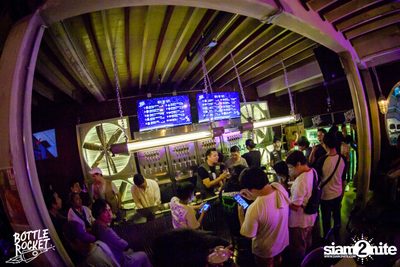 Grand Opening ที่ บ็อทเทิลร็อคเก็ต คราฟท์เบียร์บาร์ — photo 127