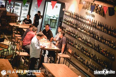 The Pogues Irish Whiskey and Beer Cocktail ที่ วิชเบียร์ โฮม บาร์ — photo 201